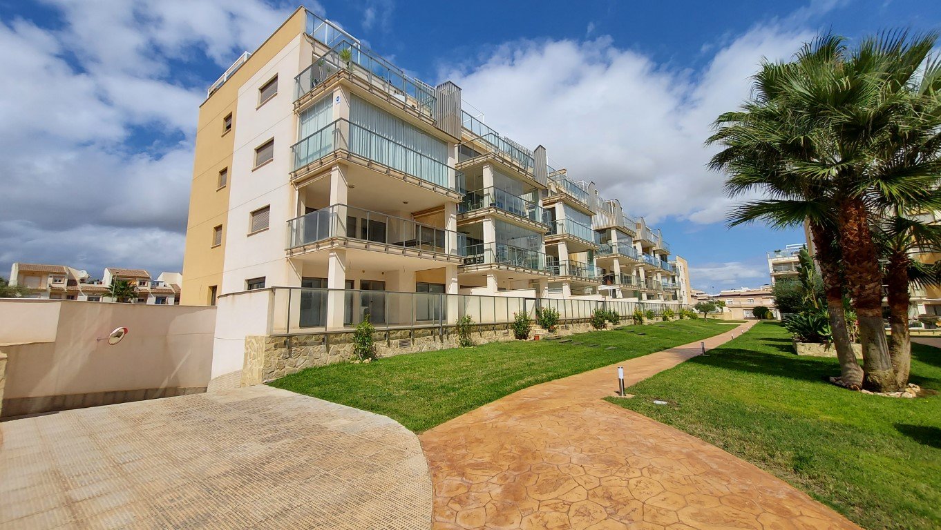o_1idpau3ma1t6si1gior1gl2af62p.jpg Apartment for sale in Orihuela Costa