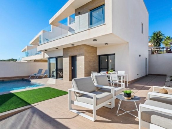 Villa for sale in San Miguel de Salinas