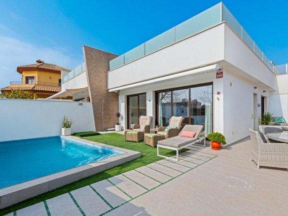 Villa for sale in Pilar de La Horadada