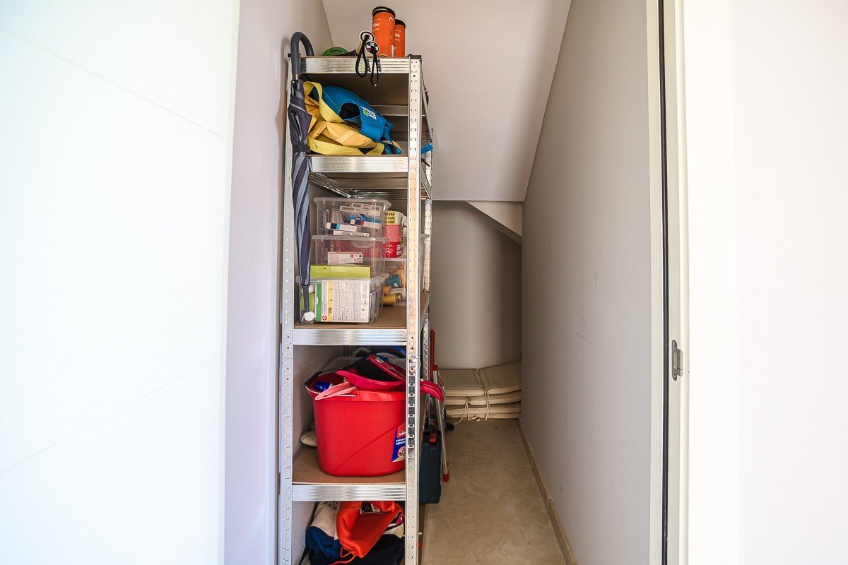 o_1is8ik1qeimo1jj6113fla72e34a