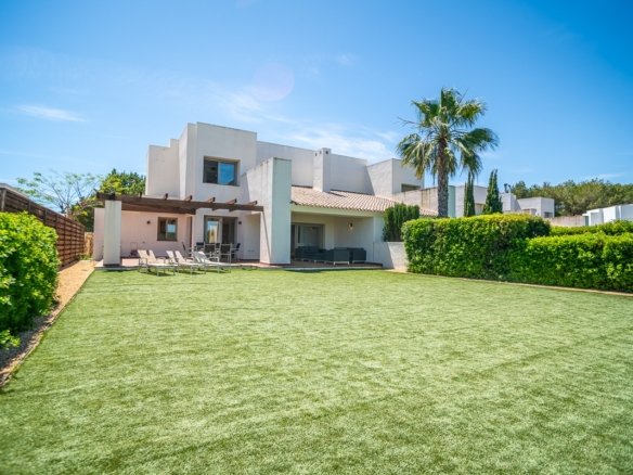 Villa for sale in San Miguel de Salinas