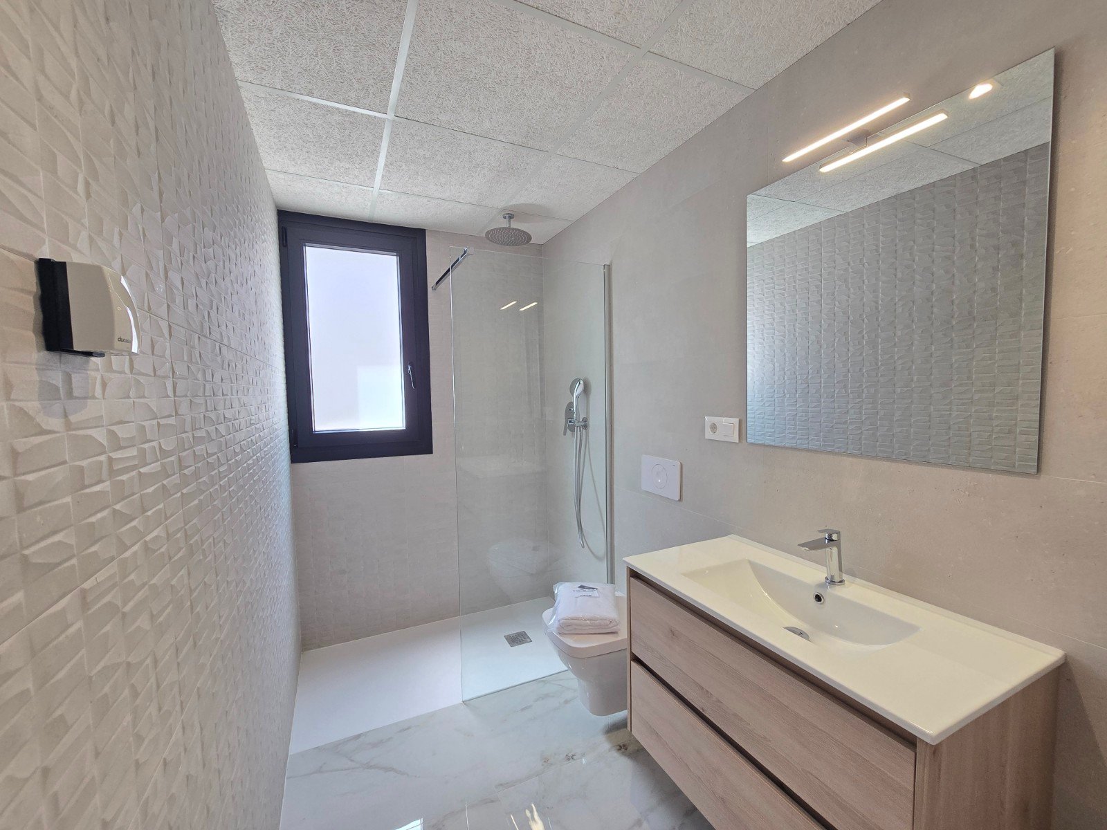 o_1j47u4mr31c9j18hnegq1skc1er93b