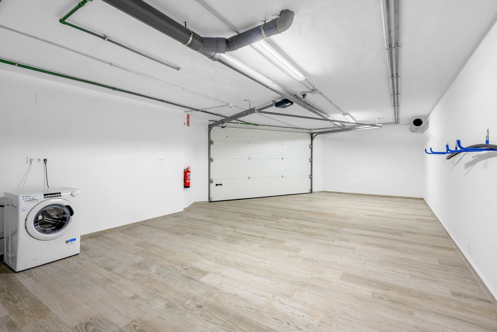 o_1j97neu3452q1mabegmvlu1cbi3c