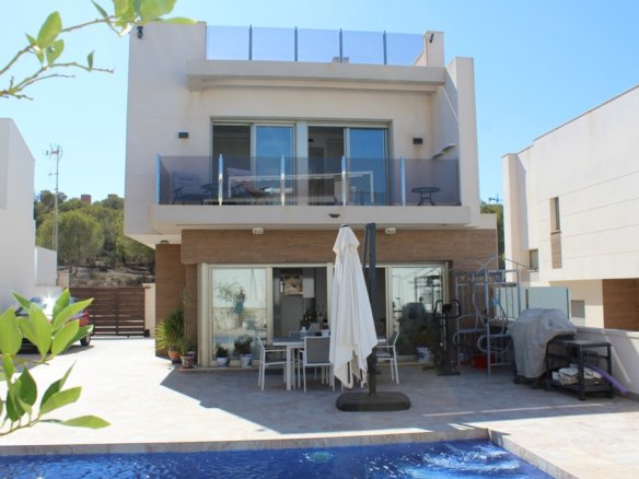 Villa for sale in San Miguel de Salinas