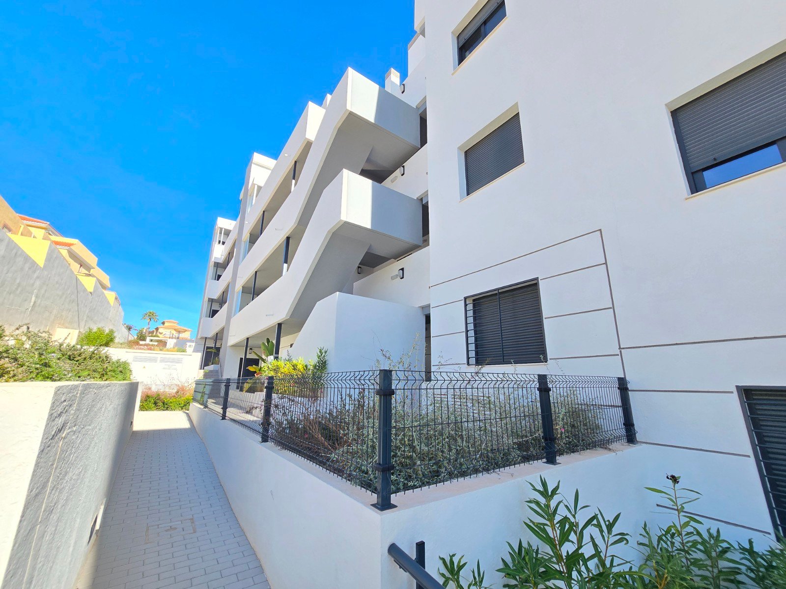 o_1j9pc2ipl6a21dffj6rs6h1bo92b Alicante – Sunrise Dream Properties