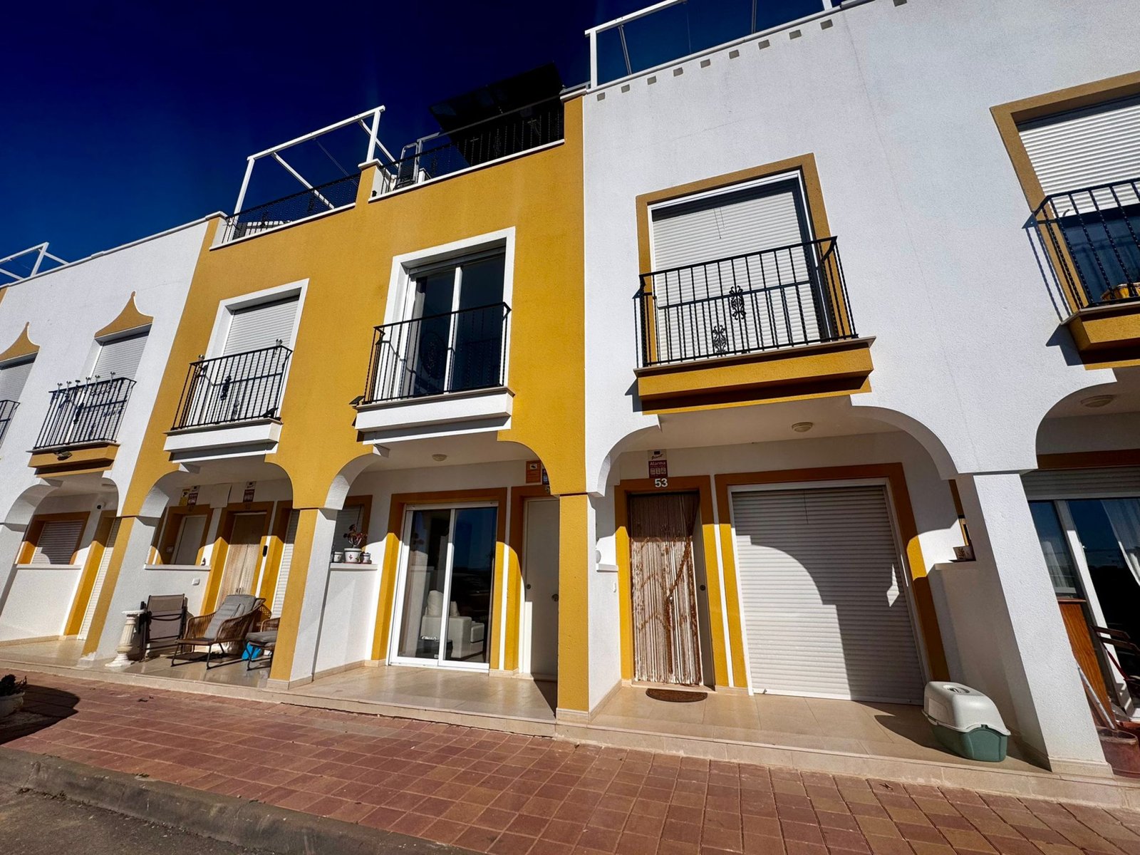 property_attachment_1kfcaievnr_20251121022956