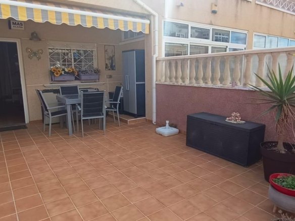 Bungalow for sale in Orihuela Costa
