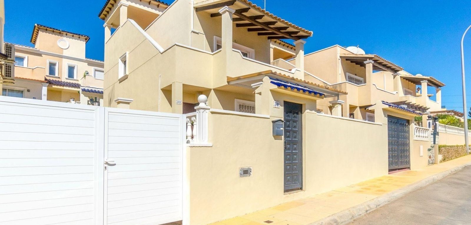 463652_xl.jpg Villa for sale in Orihuela Costa