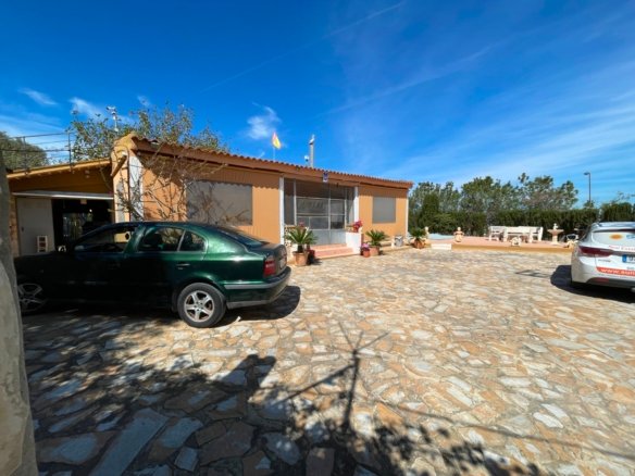 Villa for sale in Guardamar del Segura
