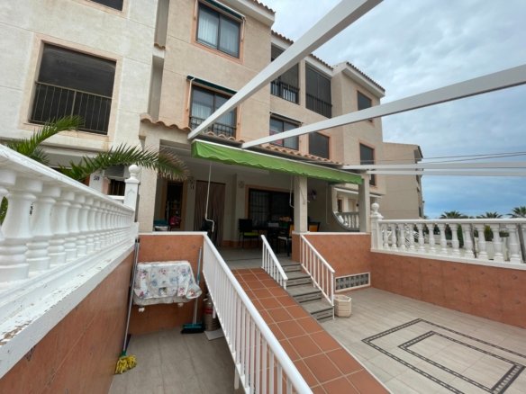 Town House for sale in Guardamar del Segura