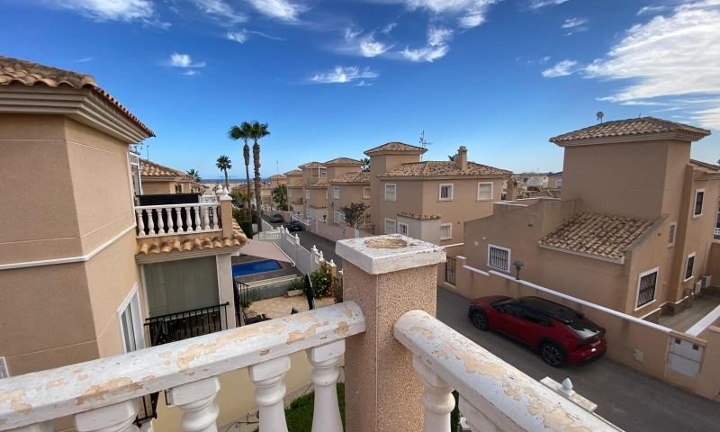 8c052791-9063def5-071a-4c9d-a1a4-ba10cd6c8198