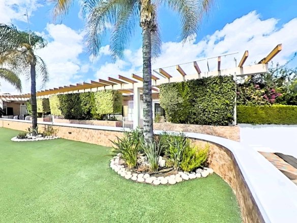 Town House for sale in Pilar de La Horadada