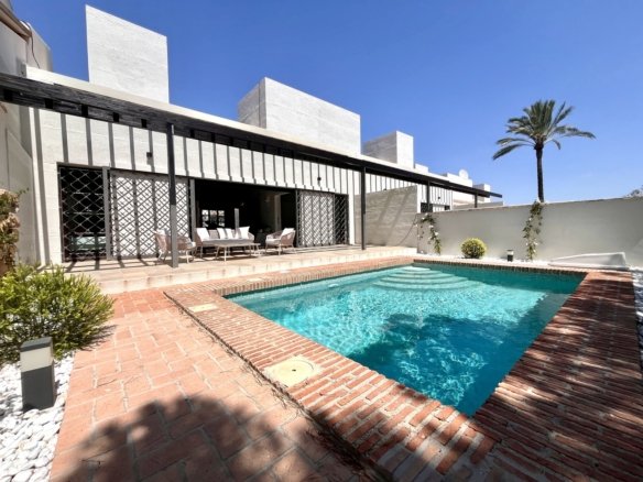 Town House for sale in Sucina