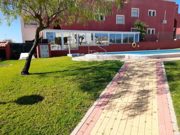 Bungalow for sale in Orihuela Costa