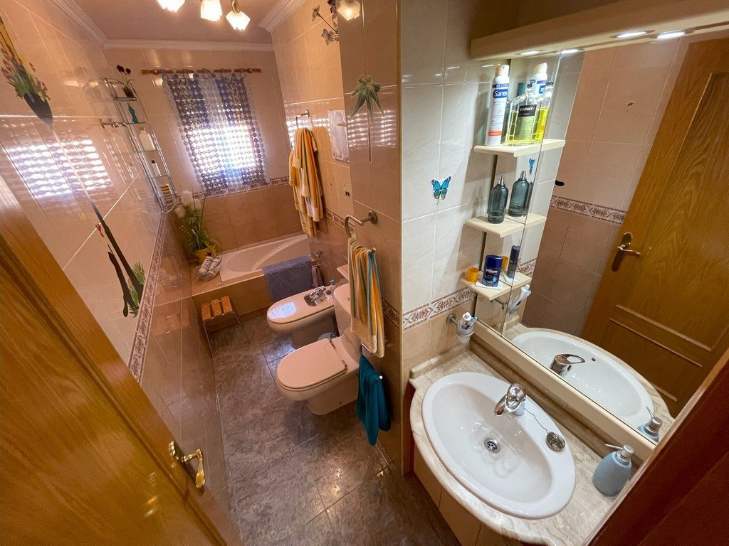 full_1421777_63844738