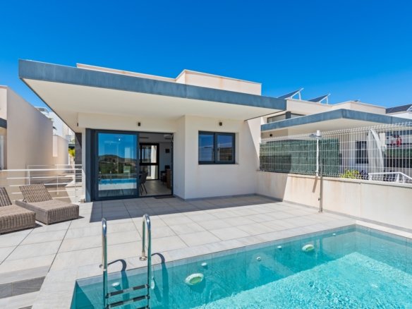 Villa for sale in San Miguel de Salinas