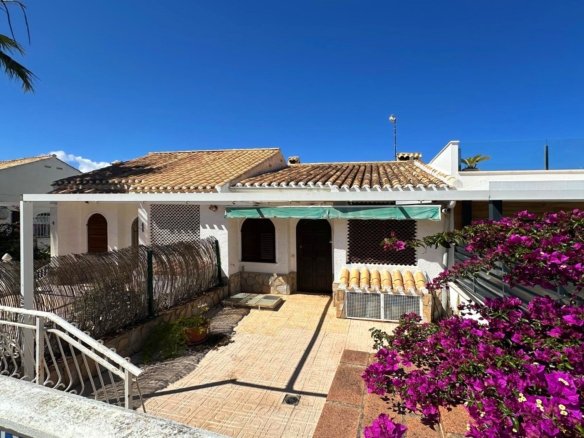 Town House for sale in Orihuela Costa
