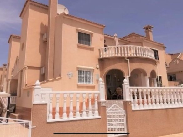 Town House for sale in Orihuela Costa