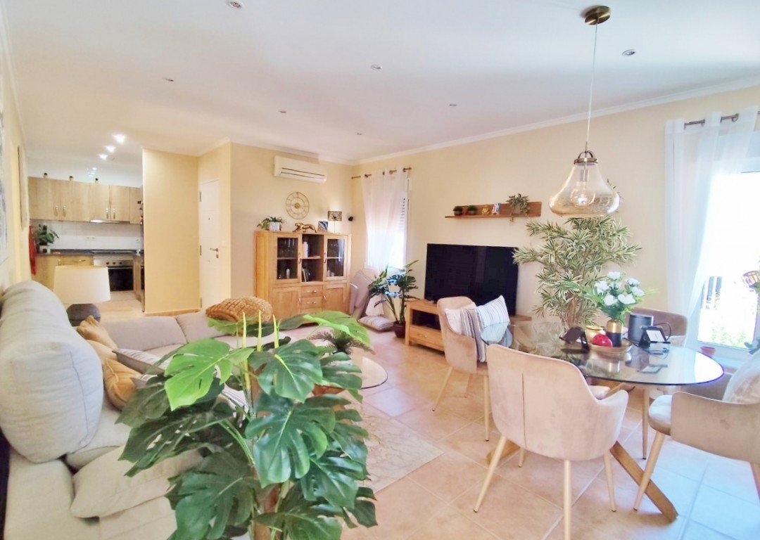 o_1j8387qr413fm1ca410jb2p0mfqj4