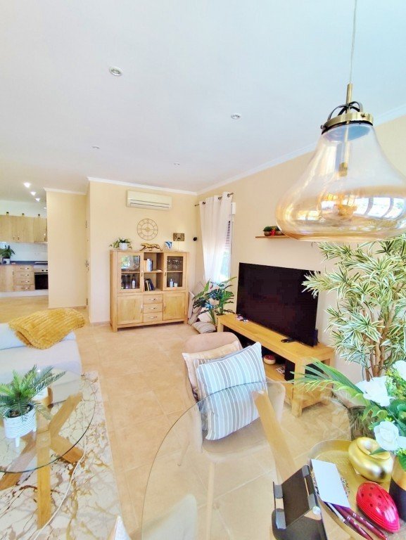 o_1j8387qr41j96egg1vtf1chtp43j1