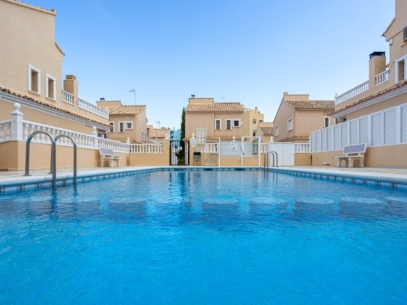 Villa for sale in Guardamar del Segura