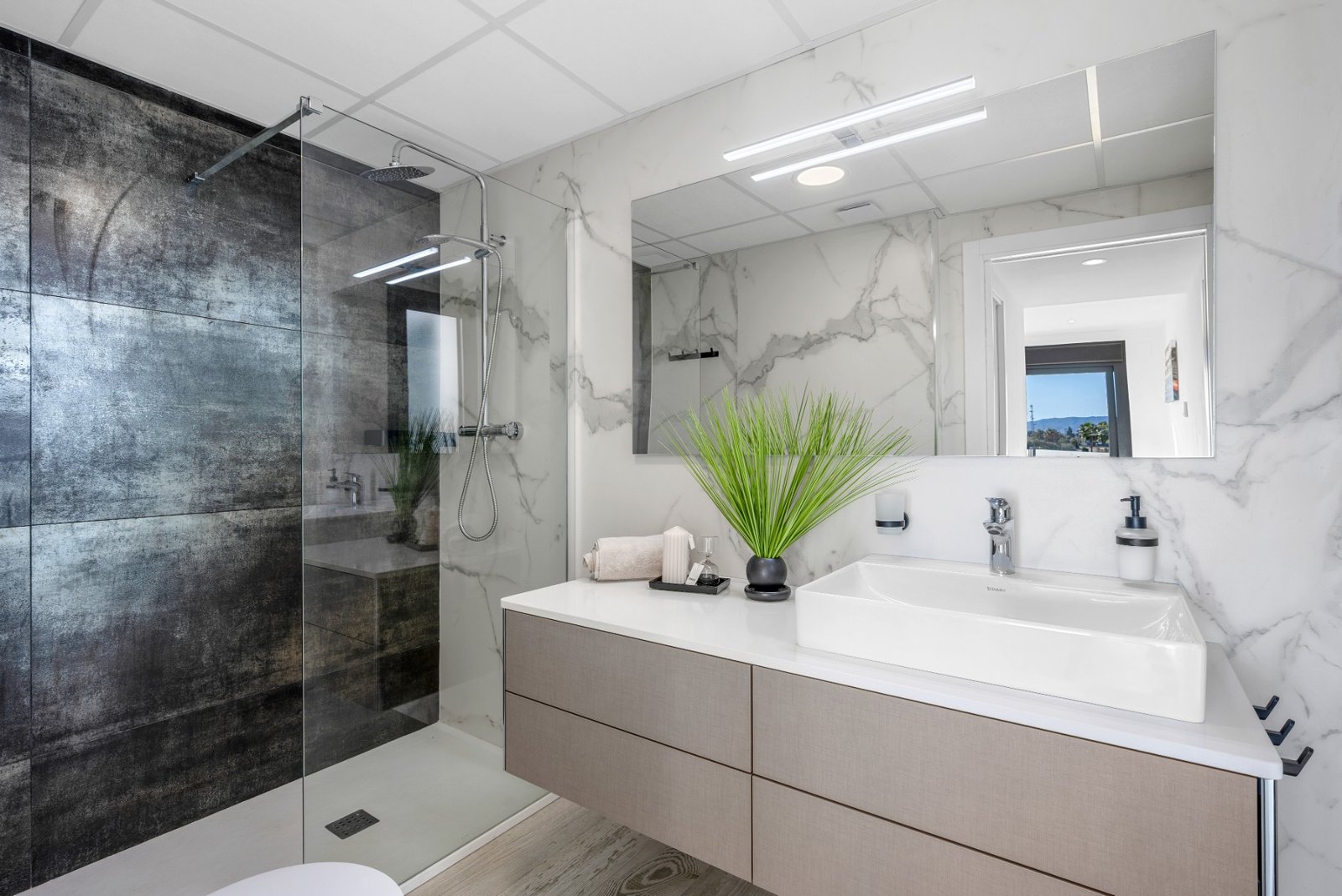 o_1j97neu341la5152pd911qa28r832