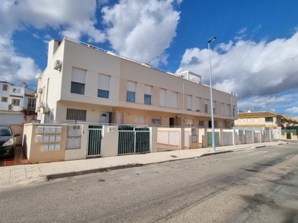 Town House for sale in Orihuela Costa