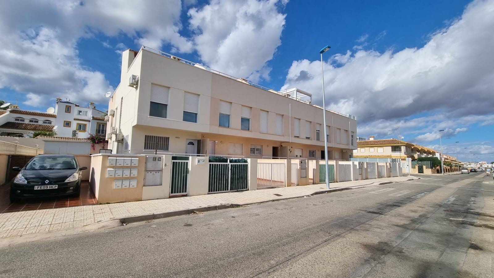 o_1jage6fia1vao173eumc163b1m2q41.jpeg Town House for sale in Orihuela Costa