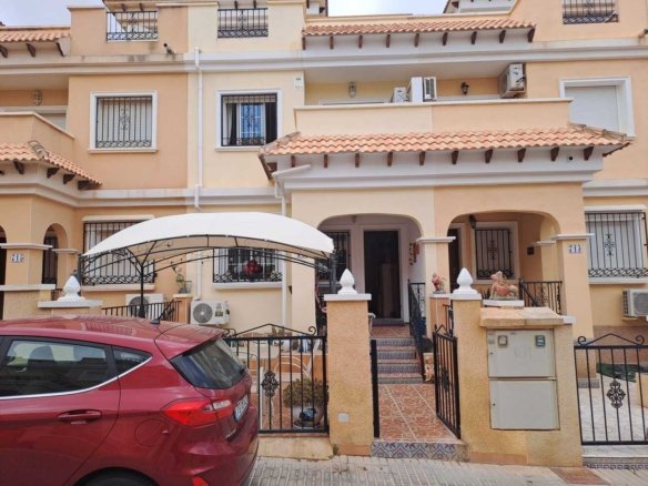 Town House for sale in Orihuela Costa