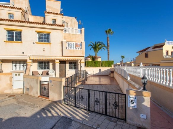 Town House for sale in Orihuela Costa
