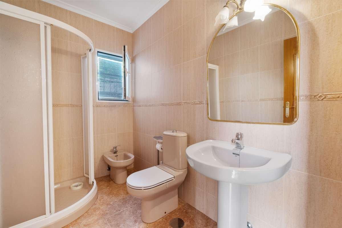 20251002131430000000_DSC05029