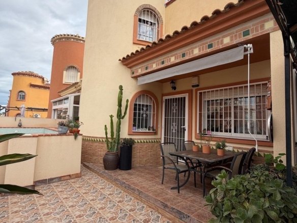 Villa for sale in Orihuela Costa