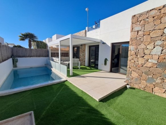Villa for sale in Cabo Roig