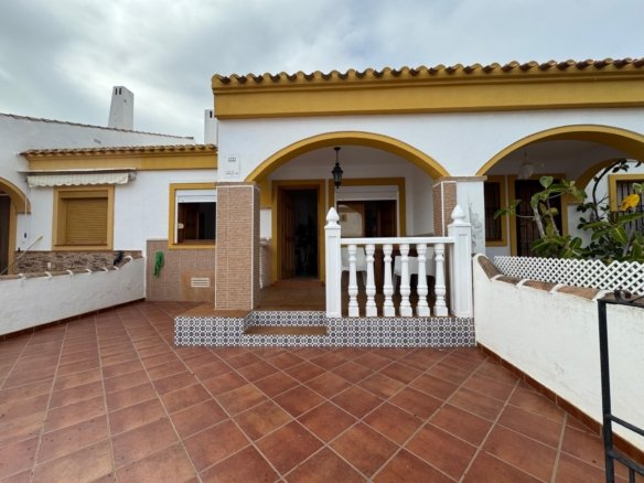 Town House for sale in Pilar de La Horadada