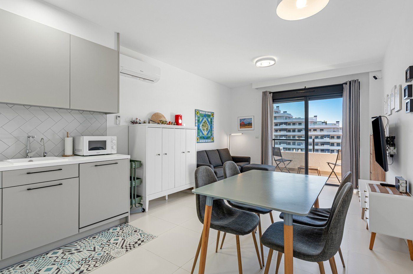 o_1jgupicp8lp41fv4182q17se2rh21