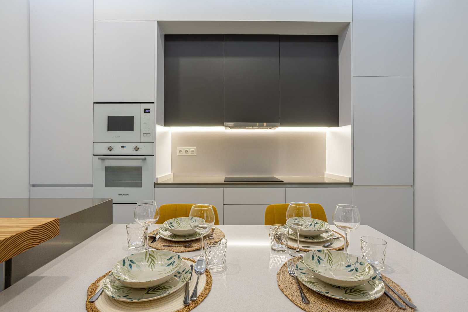 o_1jh1idh1ja4ii201d8u1cit19dq2q