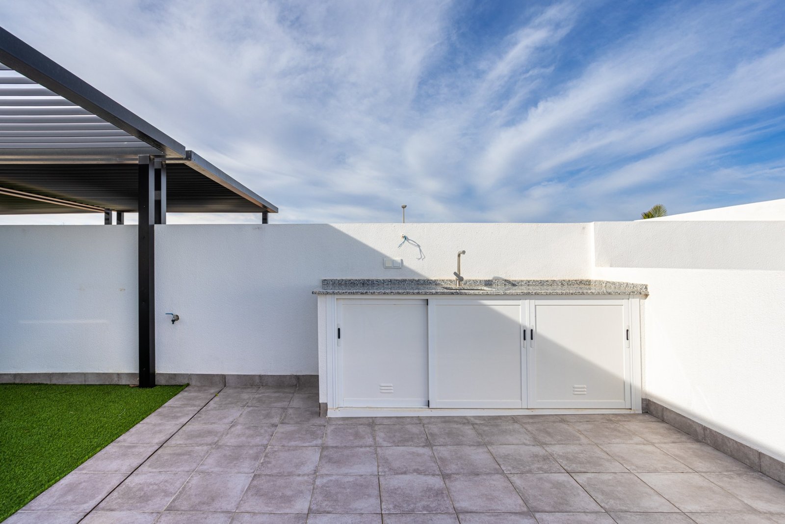 o_1jh1idh1kiatroo18drtco3to3r