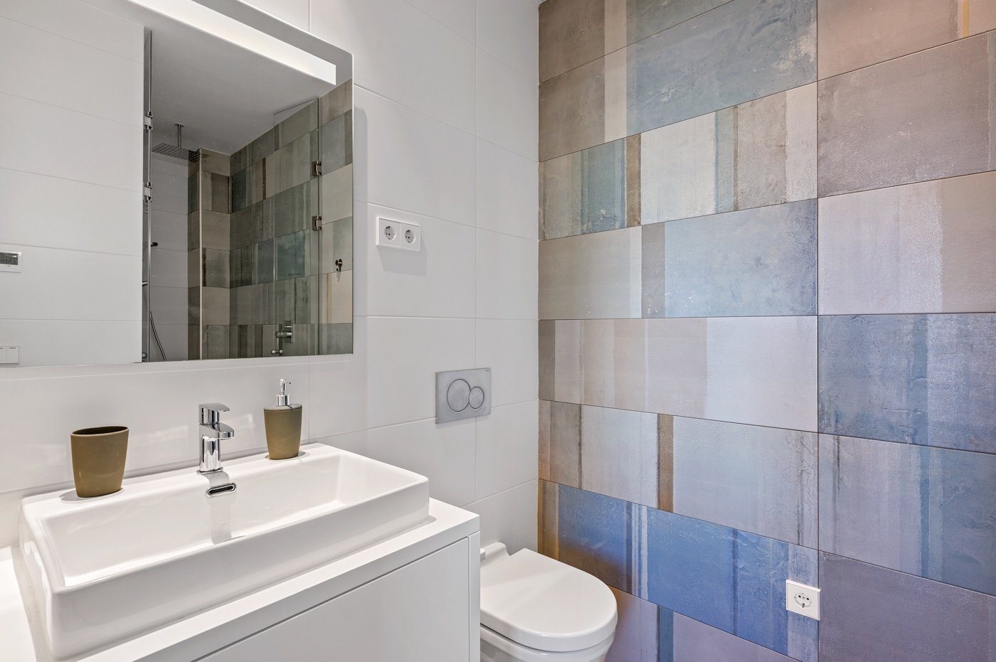 o_1jhdkq7p71qcp1f1kgh037duk12r