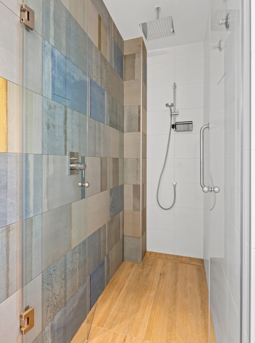 o_1jhdkq7p7uv41rp31rquedn1n5u2s