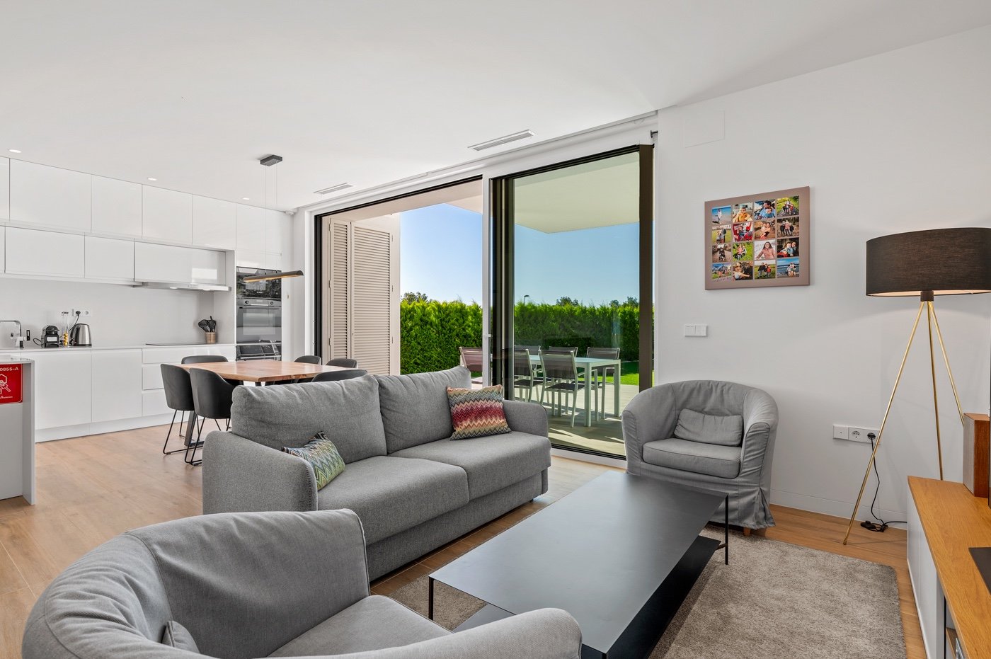 o_1jhdkq7p8pf41v11kmsr5ccib3f