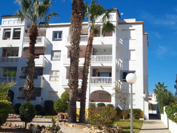 Penthouse for sale in Villamartin