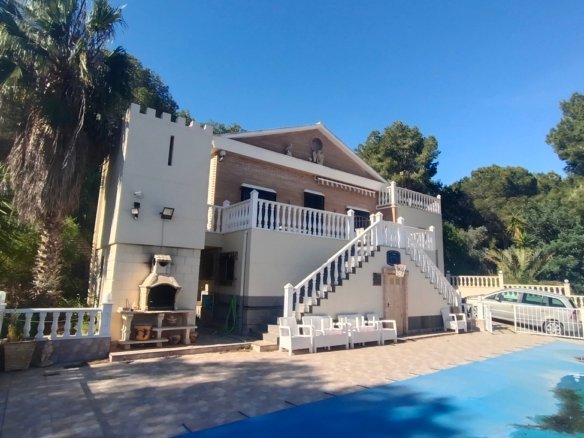 Villa for sale in Canadas De San Pedro