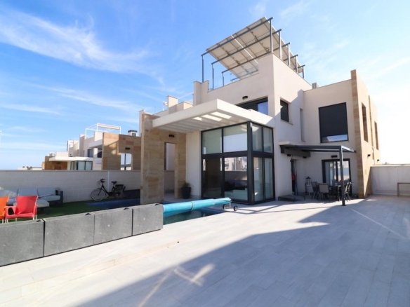 Villa for sale in Orihuela Costa
