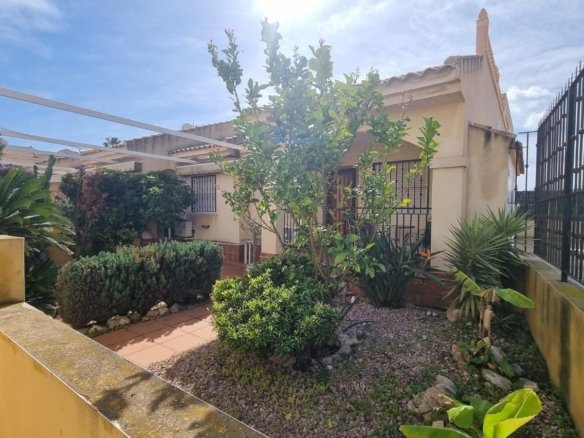 Semi Detached for sale in Guardamar del Segura