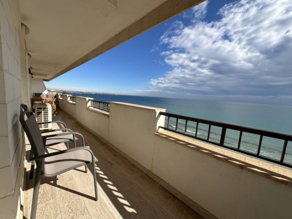Apartment for sale in Mil Palmeras