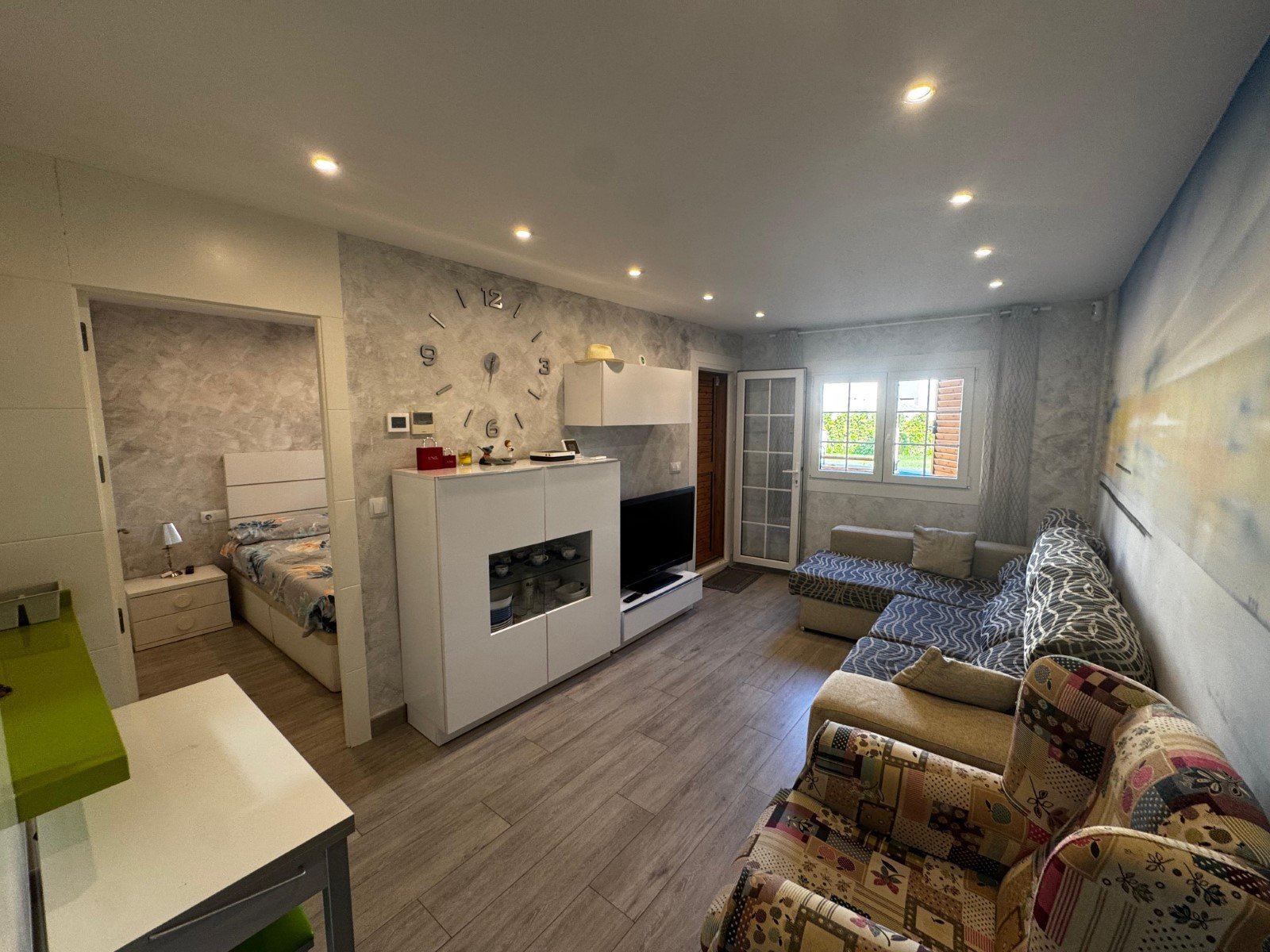 232f2fb5-73b6-4d90-87a7-8ad2d13e09fe