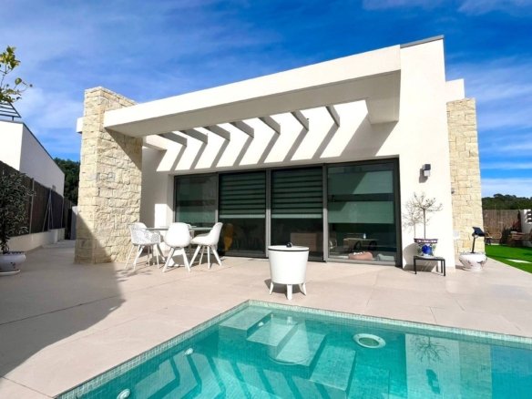 Villa for sale in San Miguel de Salinas