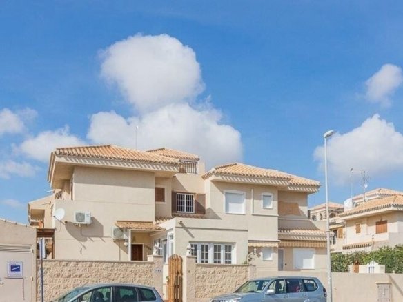 Town House for sale in Orihuela Costa