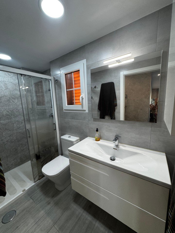 a9992fa2-dd3e-4f57-9942-0aed1875d603