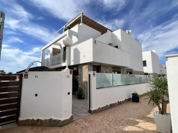 Town House for sale in Cabo Roig